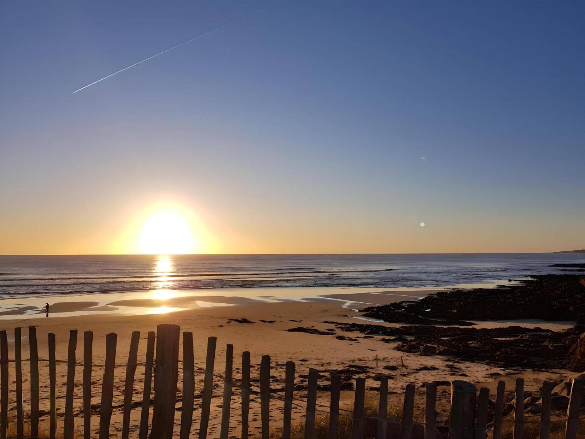 Grand Studio Avec Parking A 10 Minutes Des Plages Lorient Exterior photo